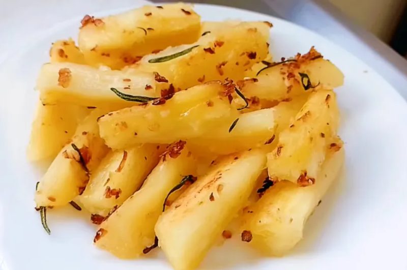 Mandioca Frita Temperada